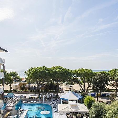 Hotel Miramare Lignano Sabbiadoro Exterior photo
