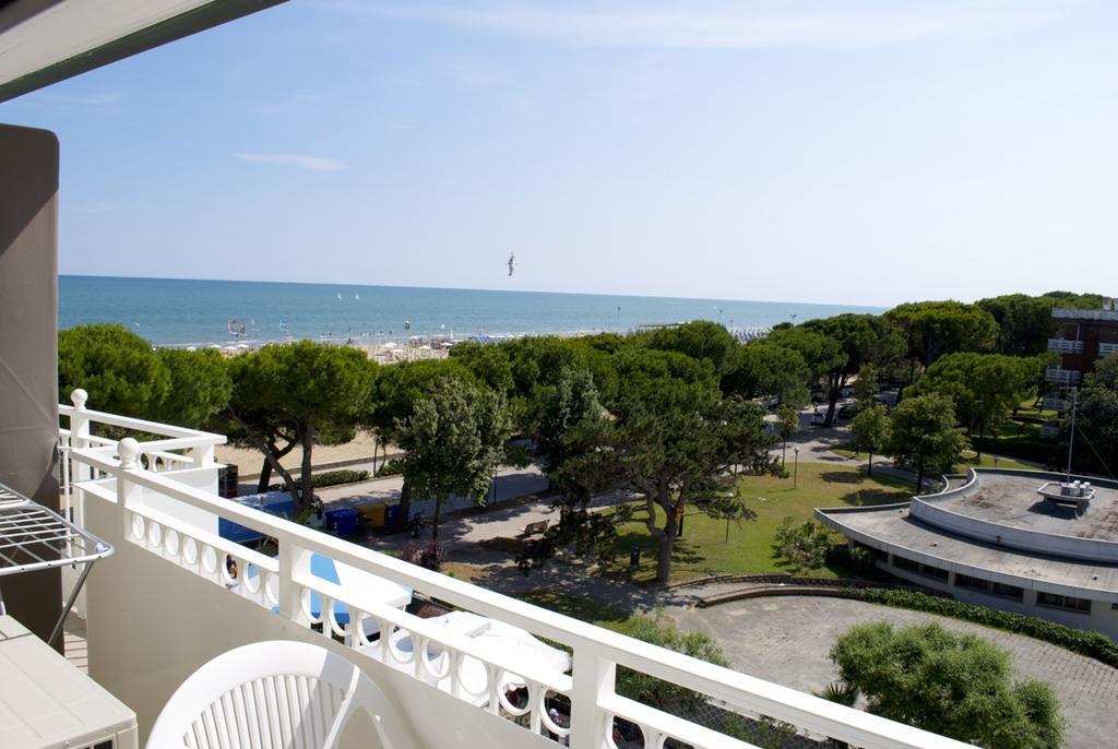 Hotel Miramare Lignano Sabbiadoro Exterior photo