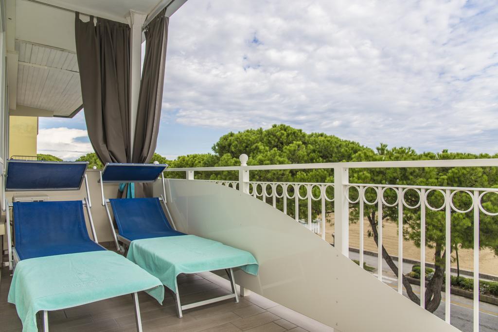 Hotel Miramare Lignano Sabbiadoro Exterior photo
